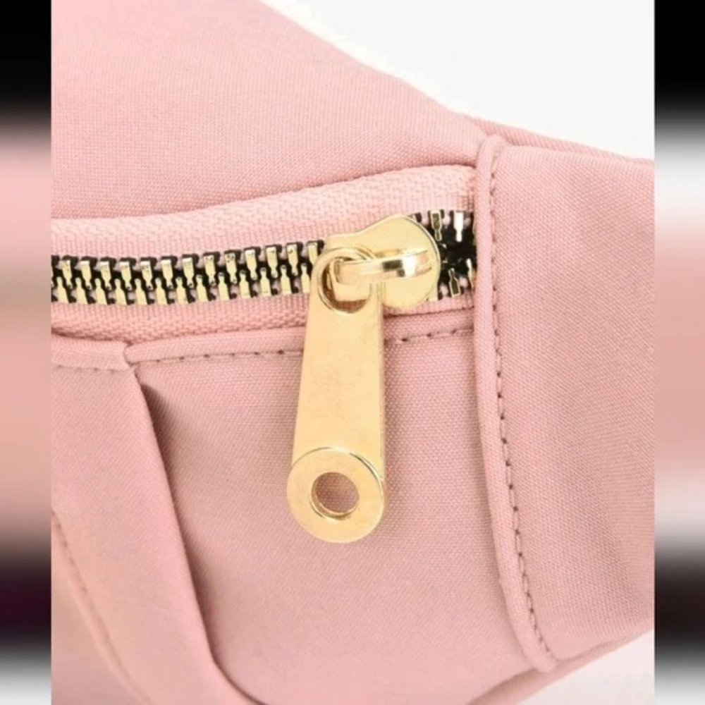 NWT pink belt bag! - Picture 4 of 5